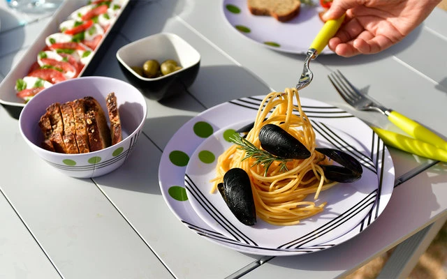 Berger Dots Melamine Tableware Set 16 Pcs. Blue 2 Berger Dots Melamine Tableware Set 16 Pcs. Blue - Image 2